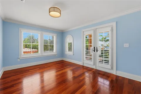 $2,250,000 | 1124 Seville Lane Northeast, St. Petersburg, FL 33704