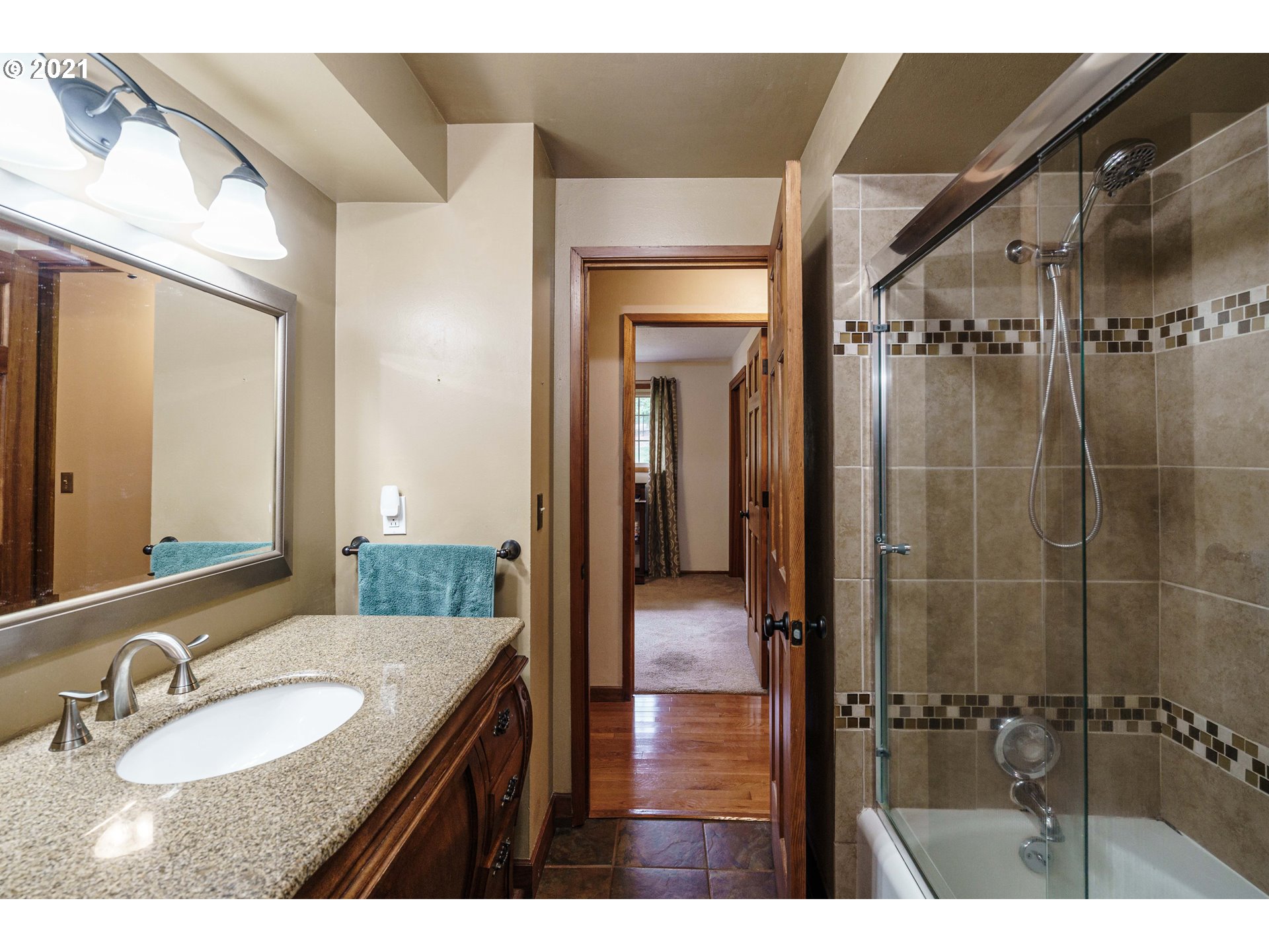 15575 Southeast Monner Road Happy Valley, OR 97086 - Photo 14 of 32 Gallery Image 14
