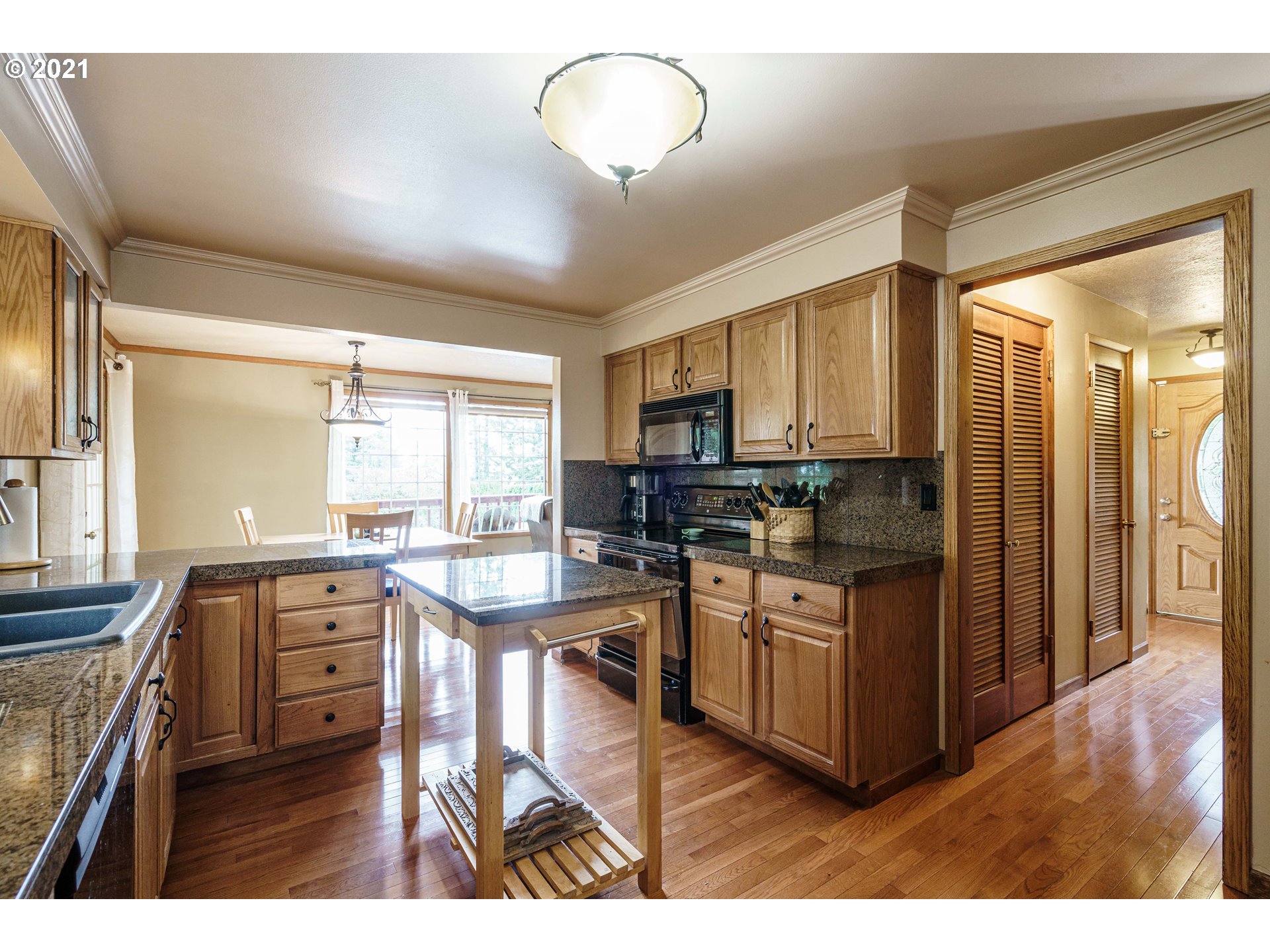 15575 Southeast Monner Road Happy Valley, OR 97086 - Photo 10 of 32 Gallery Image 10
