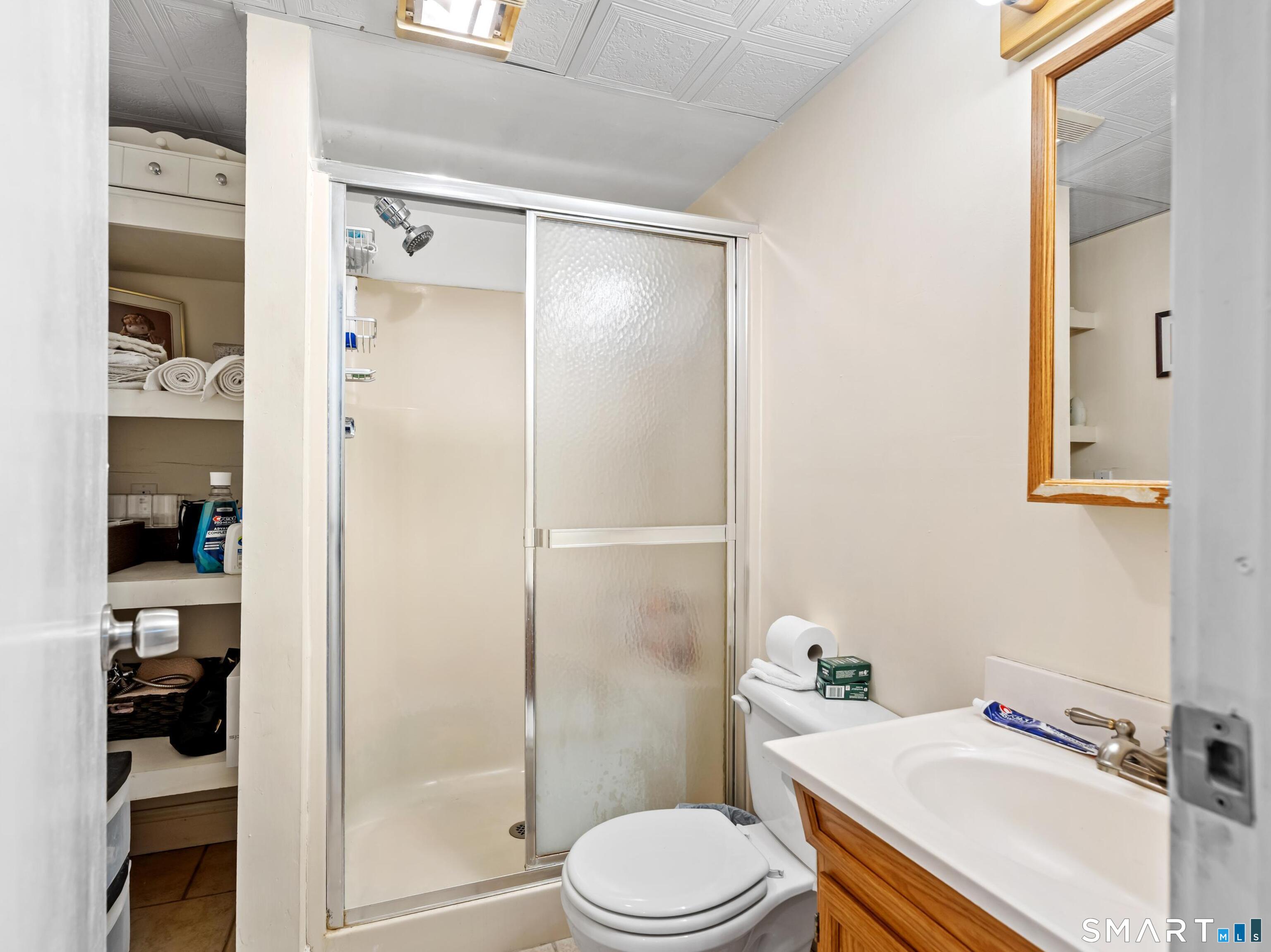 541 Middlebury Road Watertown, CT 06795 - Photo 26 of 38