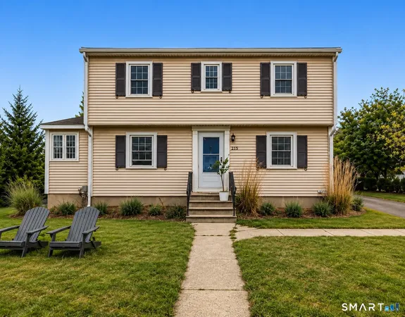 $5,900 | 243 Eastlawn Street, Fairfield, CT 06824