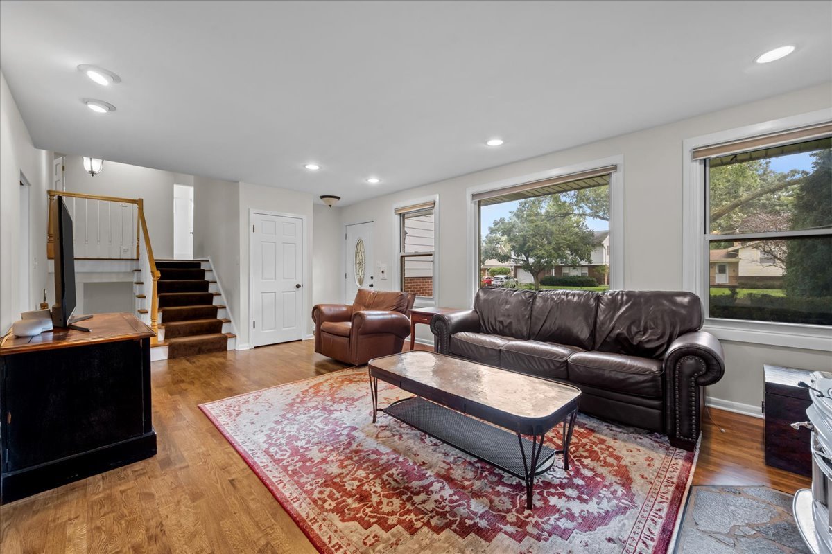 1300 Knollwood Road Deerfield, IL 60015 - Photo 2 of 20 Gallery Image 2