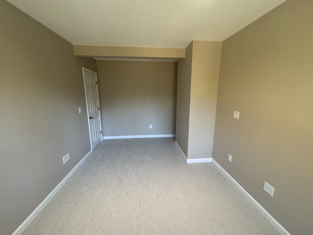 39 Neillian Street, Unit 39 Bedford, MA 01730 - Photo 14 of 29 a view of room