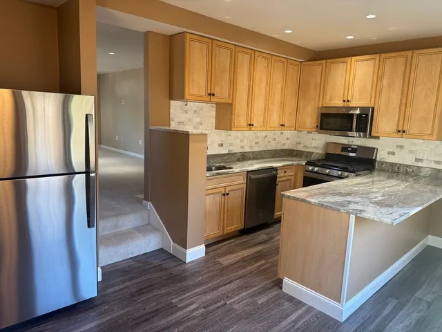 $699,900 | 39 Neillian Street, Unit 39, Bedford, MA 01730