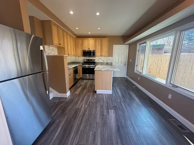 $699,900 | 39 Neillian Street, Unit 39, Bedford, MA 01730