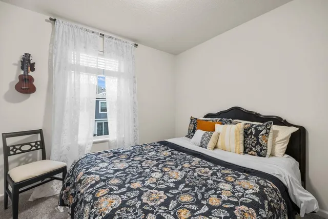 $2,850 | 775 Roselyn Drive, Victoria, MN 55386