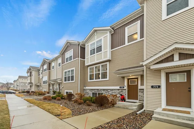 $2,850 | 775 Roselyn Drive, Victoria, MN 55386