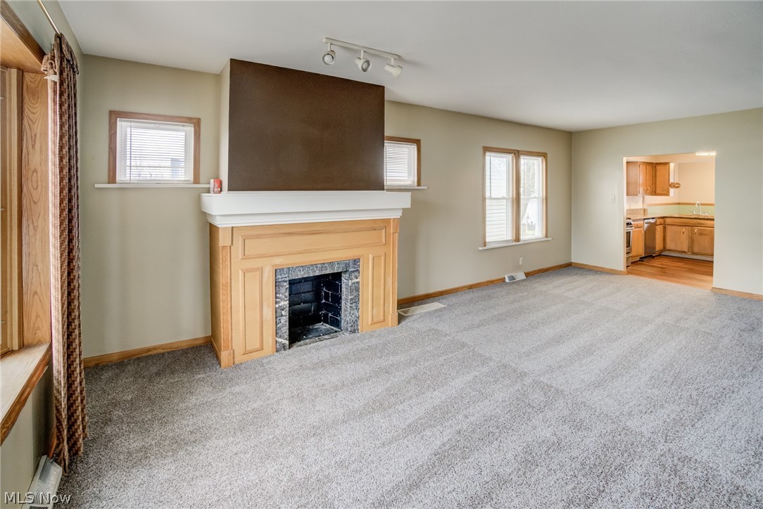 12920 Littleton Road Garfield Heights, OH 44125 - Photo 6 of 24