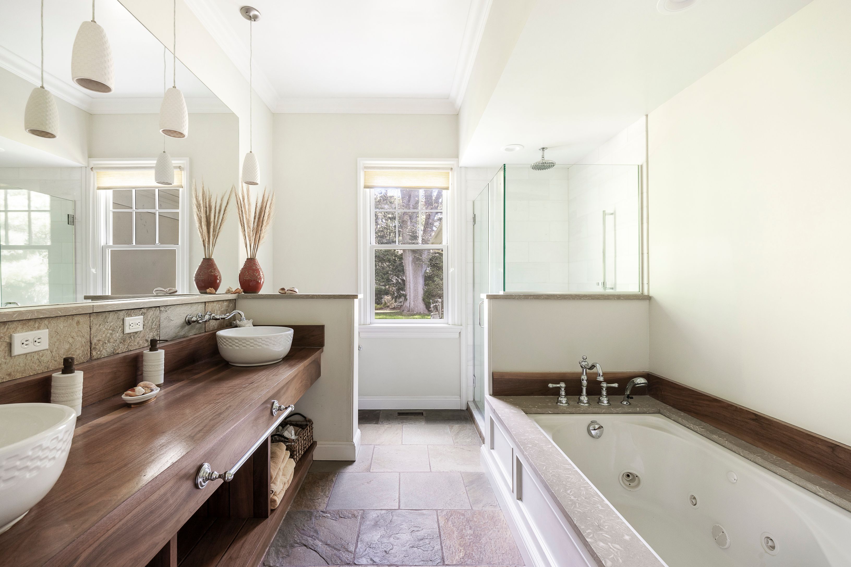 17 Jericho Road East Hampton, NY 11937 - Photo 19 of 42 Gallery Image 19