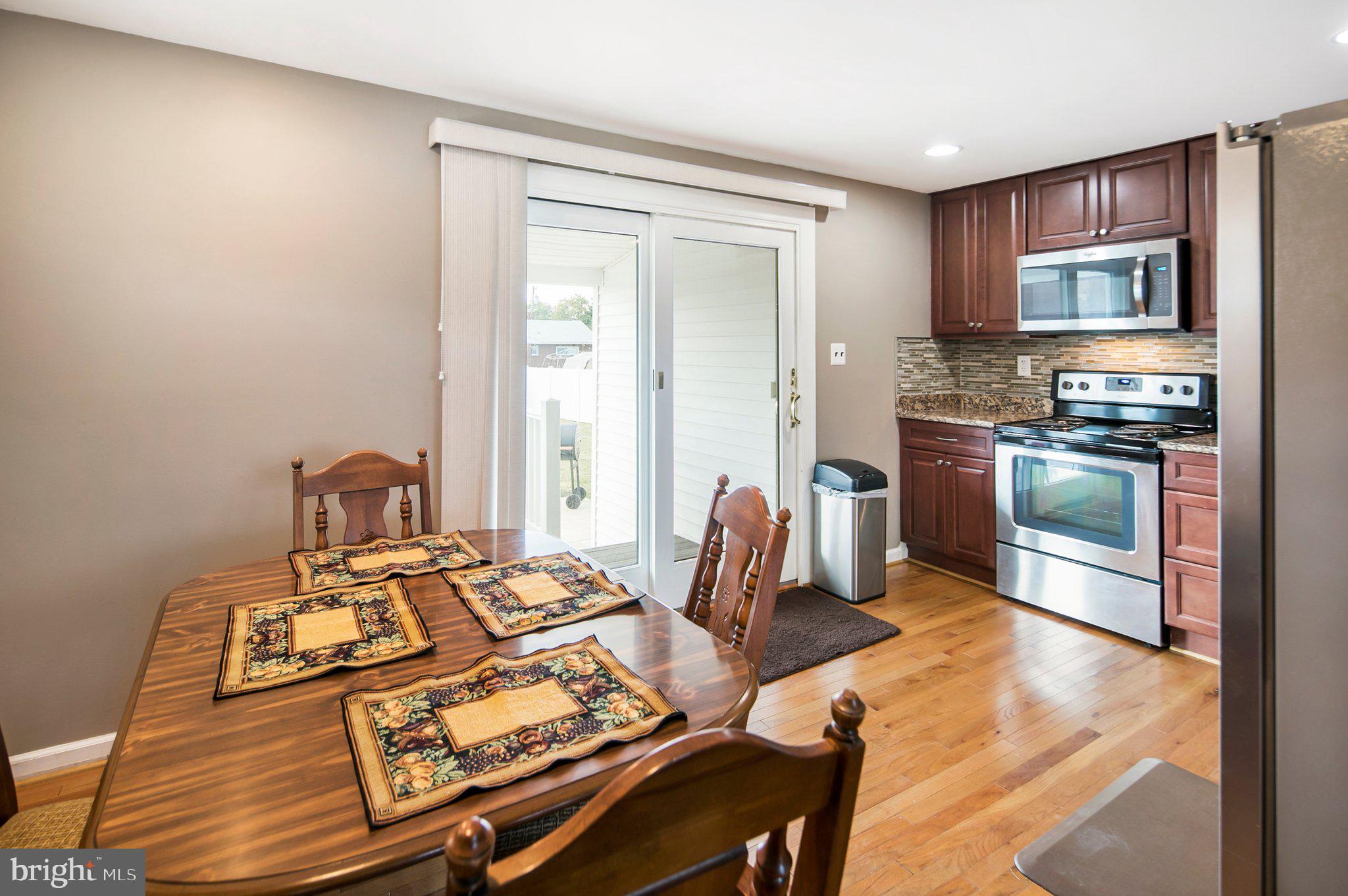 176 Chelsea Road Pasadena, MD 21122 - Photo 6 of 25 Eat-In Kitchen