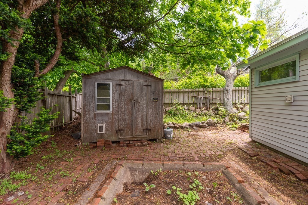 7 Lighthouse Way Gloucester, MA 01930 - Photo 12 of 25