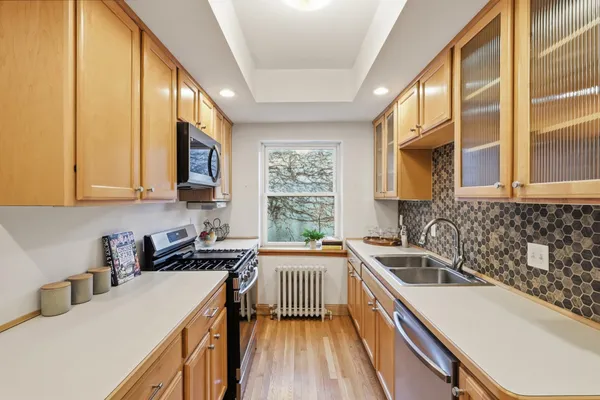 $149,900 | 3136 West Bde Maka Ska Boulevard, Unit 201, Minneapolis, MN 55416