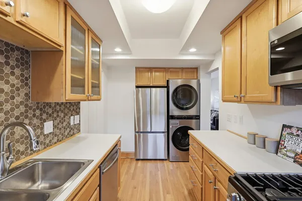 $149,900 | 3136 West Bde Maka Ska Boulevard, Unit 201, Minneapolis, MN 55416