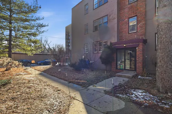 $149,900 | 3136 West Bde Maka Ska Boulevard, Unit 201, Minneapolis, MN 55416