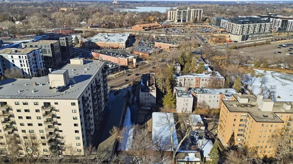 $149,900 | 3136 West Bde Maka Ska Boulevard, Unit 201, Minneapolis, MN 55416