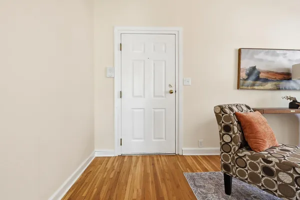 $149,900 | 3136 West Bde Maka Ska Boulevard, Unit 201, Minneapolis, MN 55416