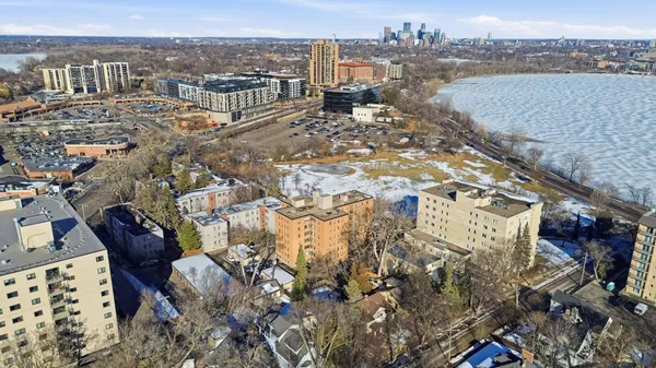 $149,900 | 3136 West Bde Maka Ska Boulevard, Unit 201, Minneapolis, MN 55416
