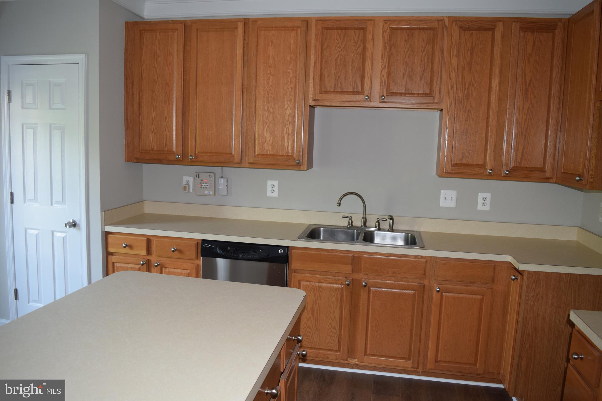 7082 Water Oak Road, Unit 198 Elkridge, MD 21075 - Photo 5 of 16