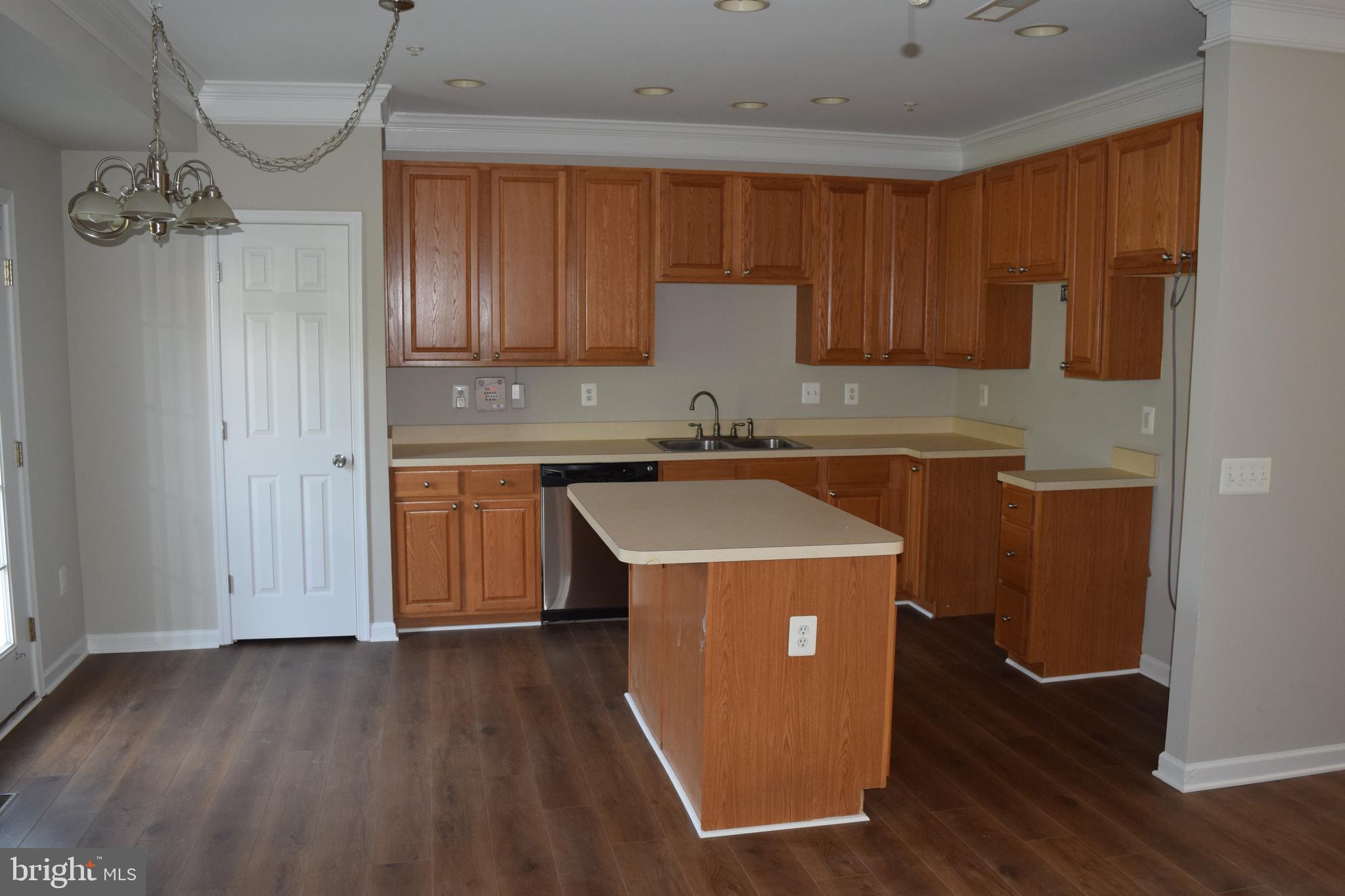 7082 Water Oak Road, Unit 198 Elkridge, MD 21075 - Photo 6 of 16