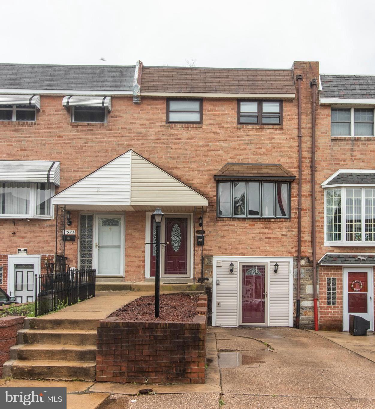 11923 Millbrook Road Philadelphia, PA 19154 - Photo 1 of 29 Gallery Image 1