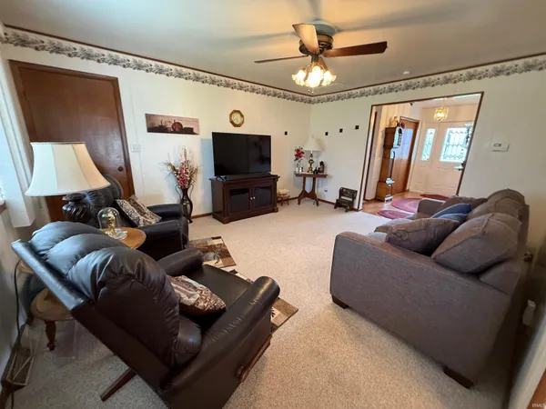 $260,000 | 123 East Harvest Lane, Petersburg, IN 47567