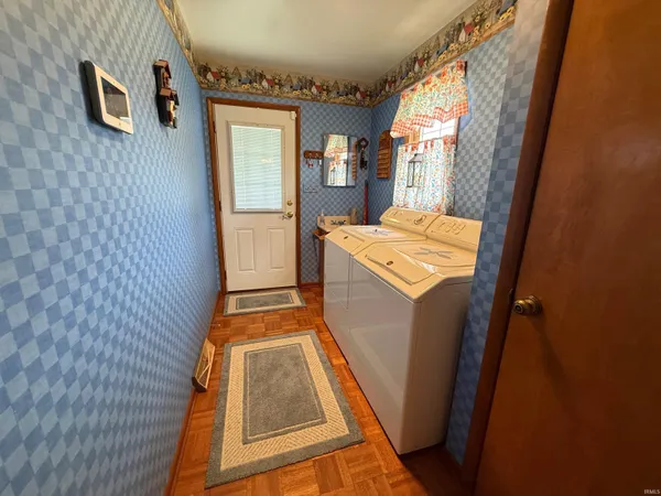 $260,000 | 123 East Harvest Lane, Petersburg, IN 47567