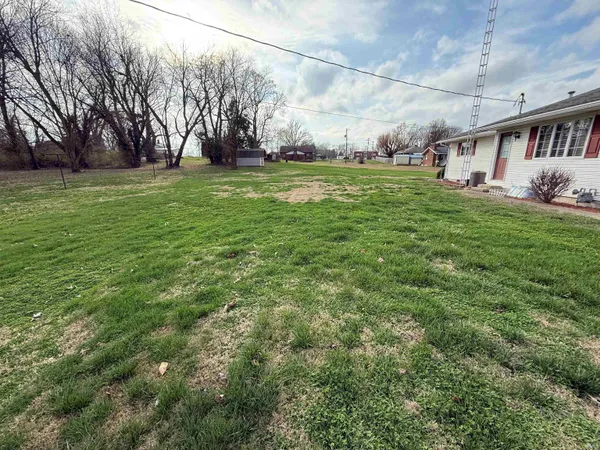 $260,000 | 123 East Harvest Lane, Petersburg, IN 47567