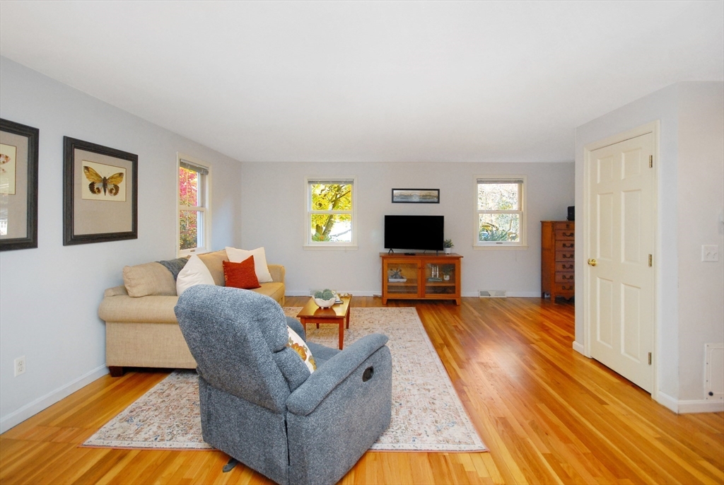 3 Cherokee Road Acton, MA 01720 - Photo 12 of 34 Gallery Image 12