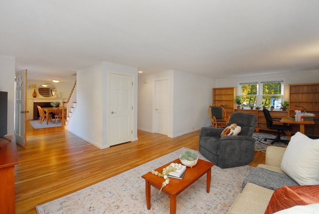 3 Cherokee Road Acton, MA 01720 - Photo 8 of 34 Gallery Image 8