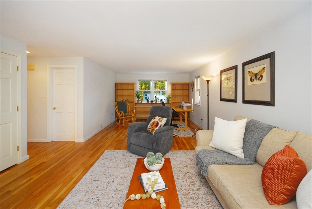 3 Cherokee Road Acton, MA 01720 - Photo 9 of 34 Gallery Image 9