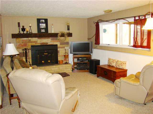 12701 Old Mansfield Road Mount Vernon, OH 43050 - Photo 4 of 18