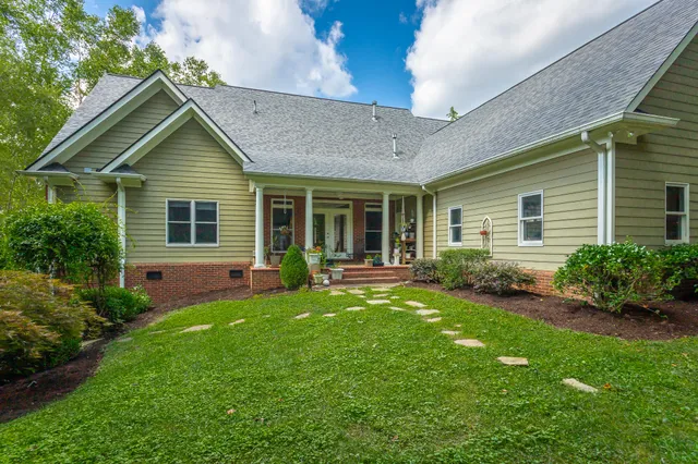 $875,000 | 9542 Legacy Oaks Drive, Ooltewah, TN 37363