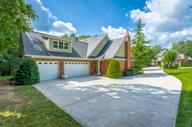 $875,000 | 9542 Legacy Oaks Drive, Ooltewah, TN 37363