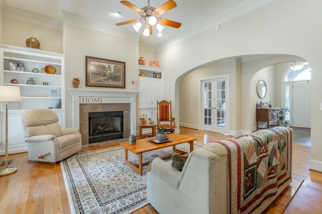 $875,000 | 9542 Legacy Oaks Drive, Ooltewah, TN 37363