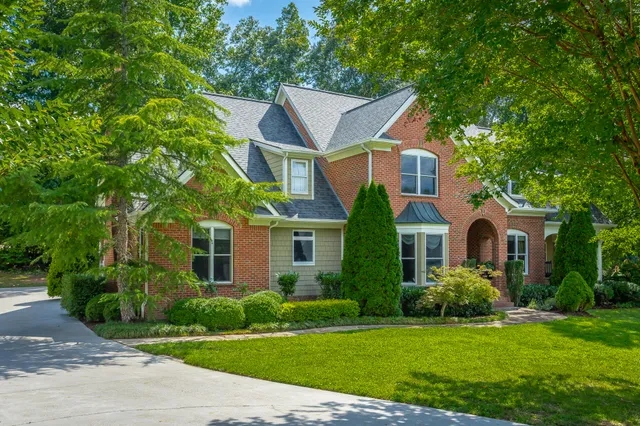 $875,000 | 9542 Legacy Oaks Drive, Ooltewah, TN 37363