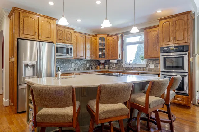 $875,000 | 9542 Legacy Oaks Drive, Ooltewah, TN 37363