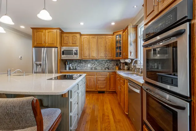 $875,000 | 9542 Legacy Oaks Drive, Ooltewah, TN 37363