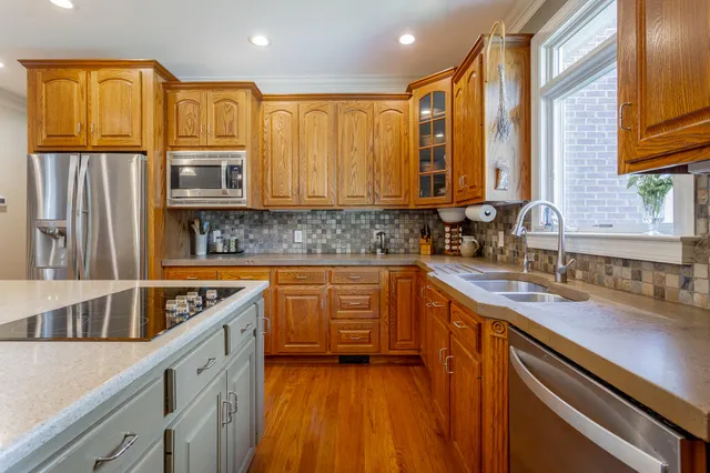 $875,000 | 9542 Legacy Oaks Drive, Ooltewah, TN 37363