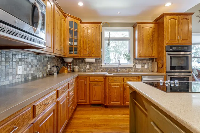 $875,000 | 9542 Legacy Oaks Drive, Ooltewah, TN 37363