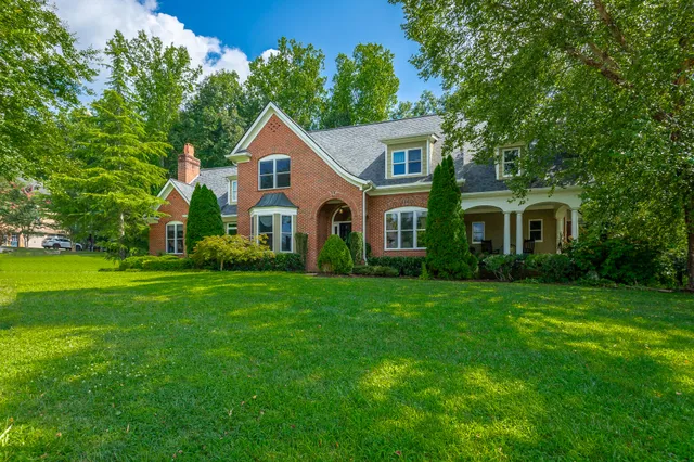 $875,000 | 9542 Legacy Oaks Drive, Ooltewah, TN 37363