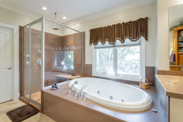 $875,000 | 9542 Legacy Oaks Drive, Ooltewah, TN 37363