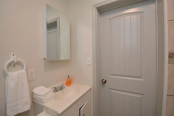 $1,550 | 7124 Avenue F, Unit 2, Houston, TX 77011