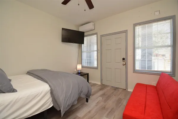 $1,550 | 7124 Avenue F, Unit 2, Houston, TX 77011