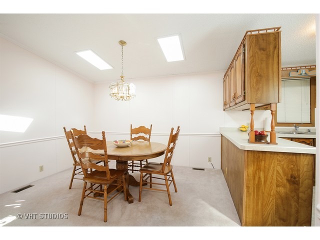 1135 Lakewood Road Elgin, IL 60123 - Photo 6 of 16