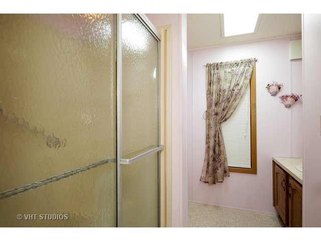 1135 Lakewood Road Elgin, IL 60123 - Photo 10 of 16