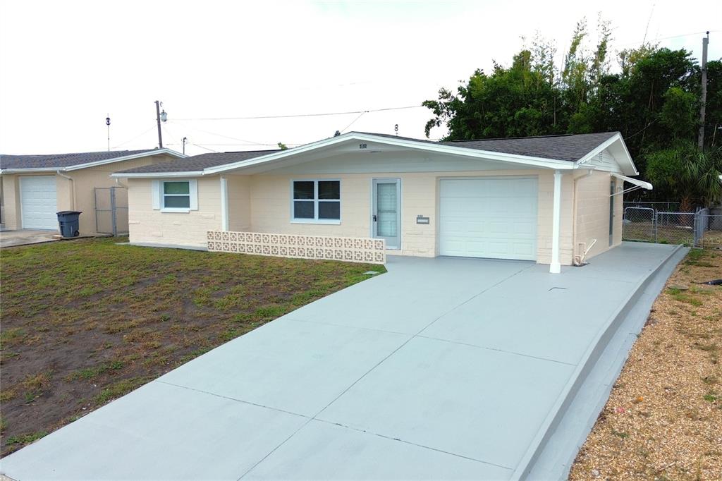 5102 Manor Drive New Port Richey, FL 34652 - Photo 4 of 32