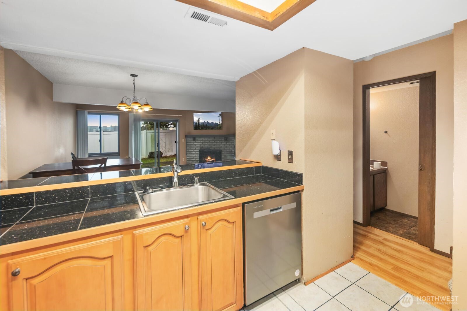 323 Southwest 112th Street, Unit 102 Seattle, WA 98146 - Photo 7 of 32
