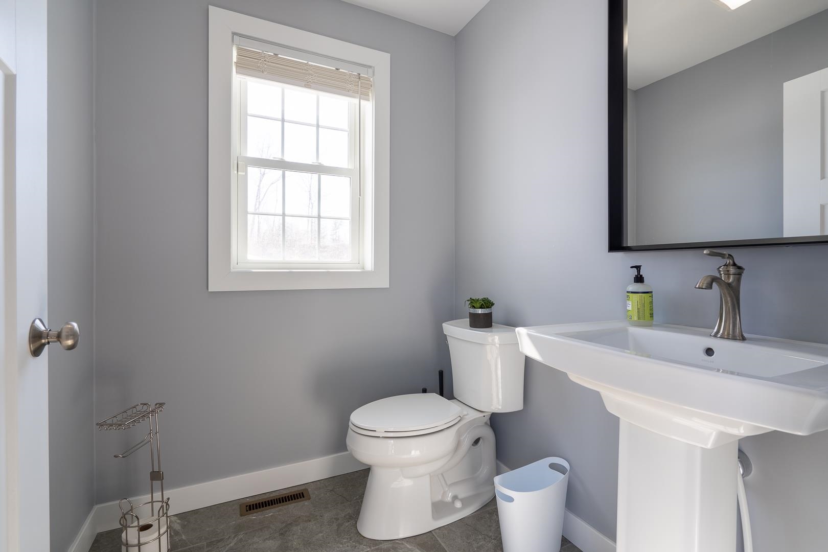10 French Road Epping, NH 03042 - Photo 21 of 39