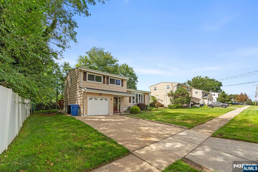 39 Hastings Road Old Bridge, NJ 08857 - Photo 3 of 44 Gallery Image 3