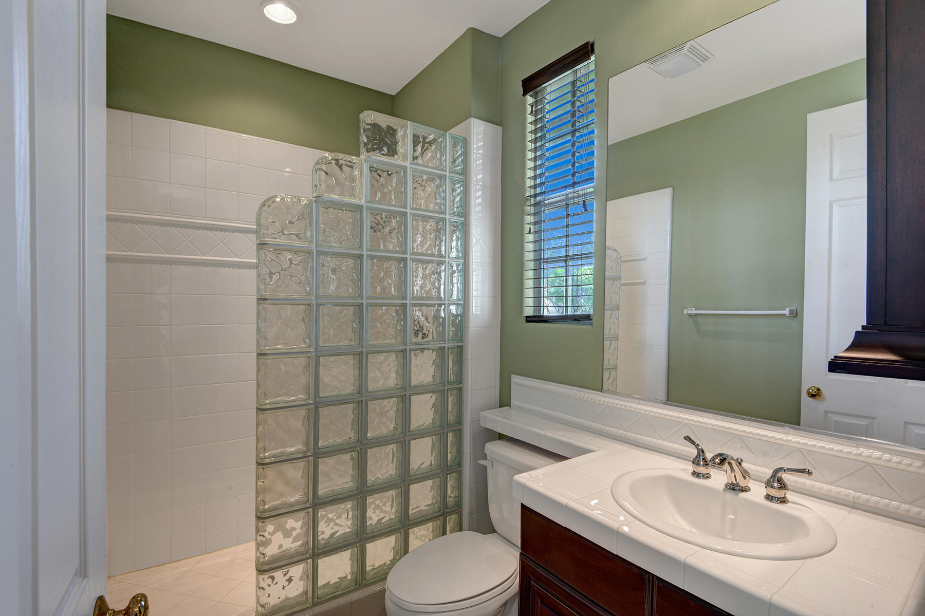 342 Loch Lomond Road Rancho Mirage, CA 92270 - Photo 25 of 35 CASITA BATHROOM MLS